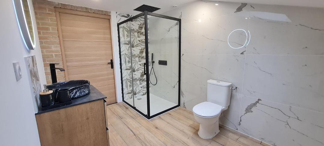 Photo of Bathroom in Preures