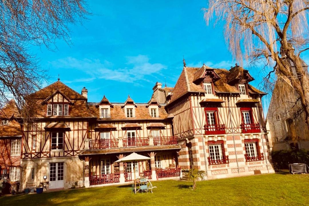 Photo of Others in Croissanville