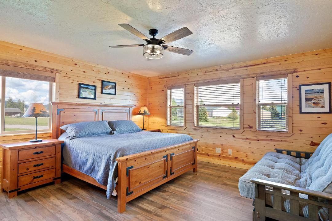 Photo of Bedroom in Island Park