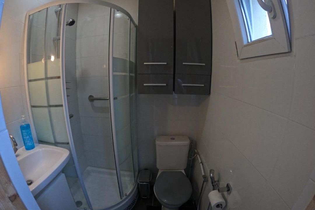 Photo of Bathroom in Bobigny