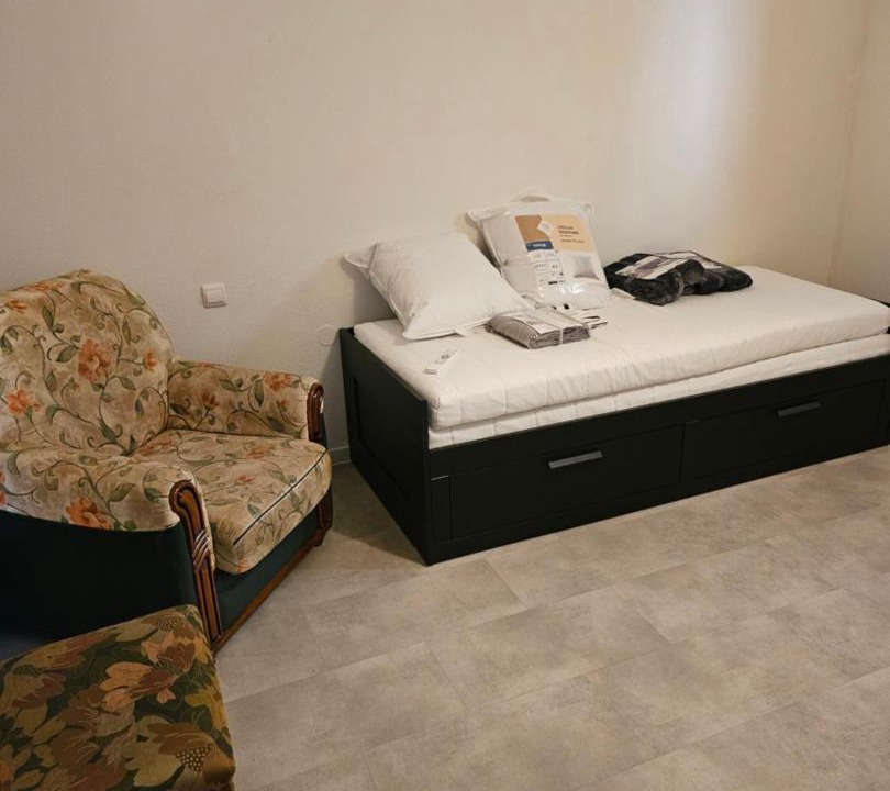 Photo of Others in Mothern