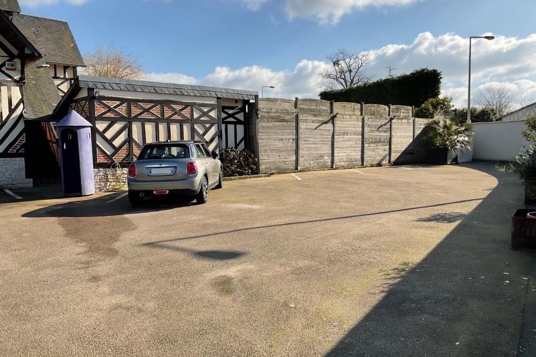 Photo of Others in Touques