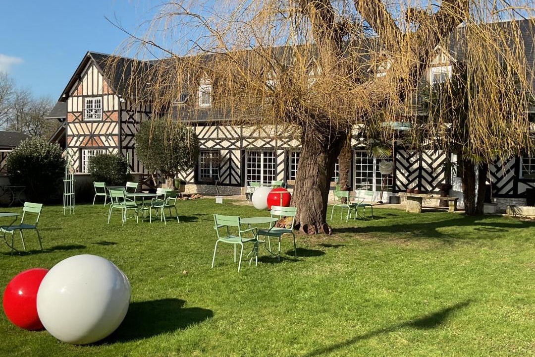 Photo of Others in Touques