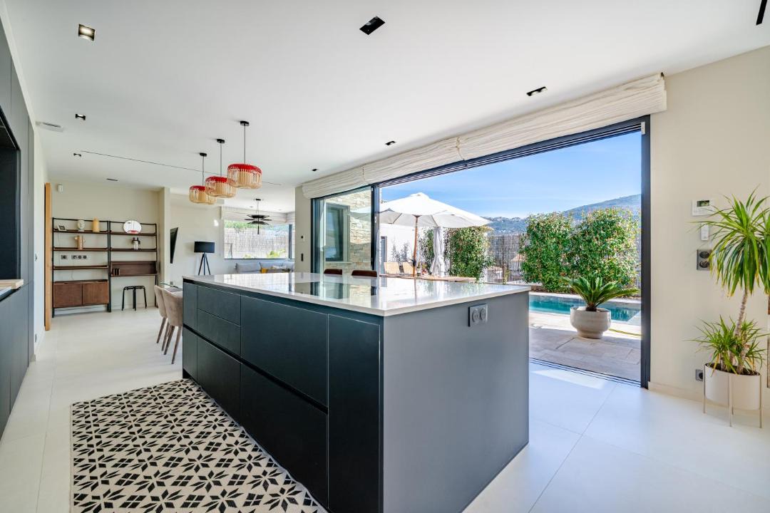 Photo of Others in Carros