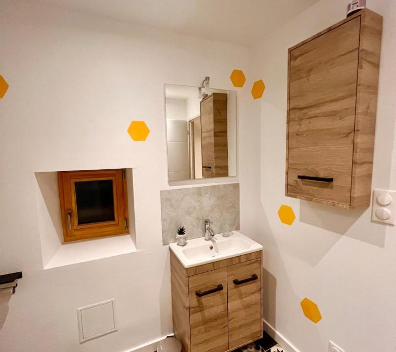 Photo of Bathroom in Saint-Vincent-de-Barres