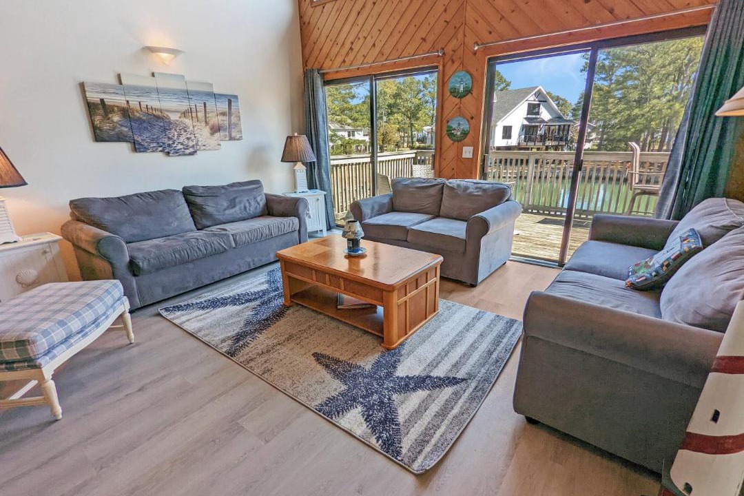 Photo of Others in Deep Hole