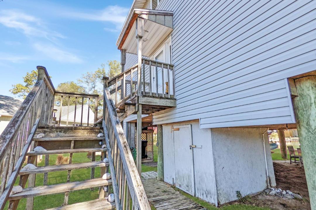 Photo of Others in Deep Hole