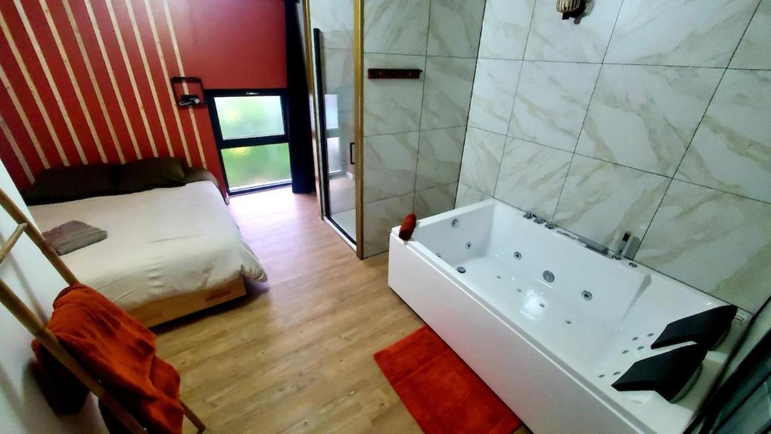 Photo of Bathroom in Montigny-sur-Vence