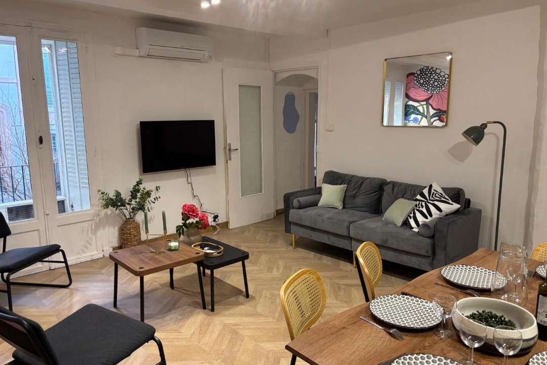 Photo of Livingroom in Valence