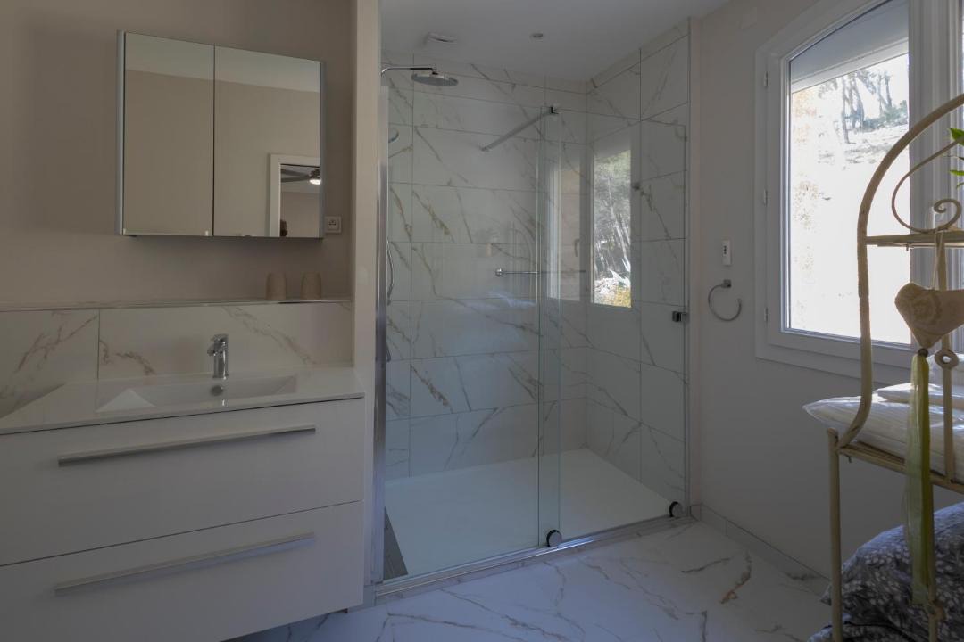 Photo of Others in Ensues-la-Redonne