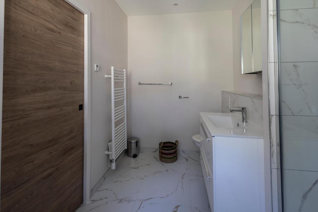 Photo of Bathroom in Ensues-la-Redonne