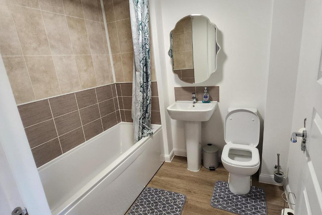 Photo of Bathroom in Stanford-le-Hope