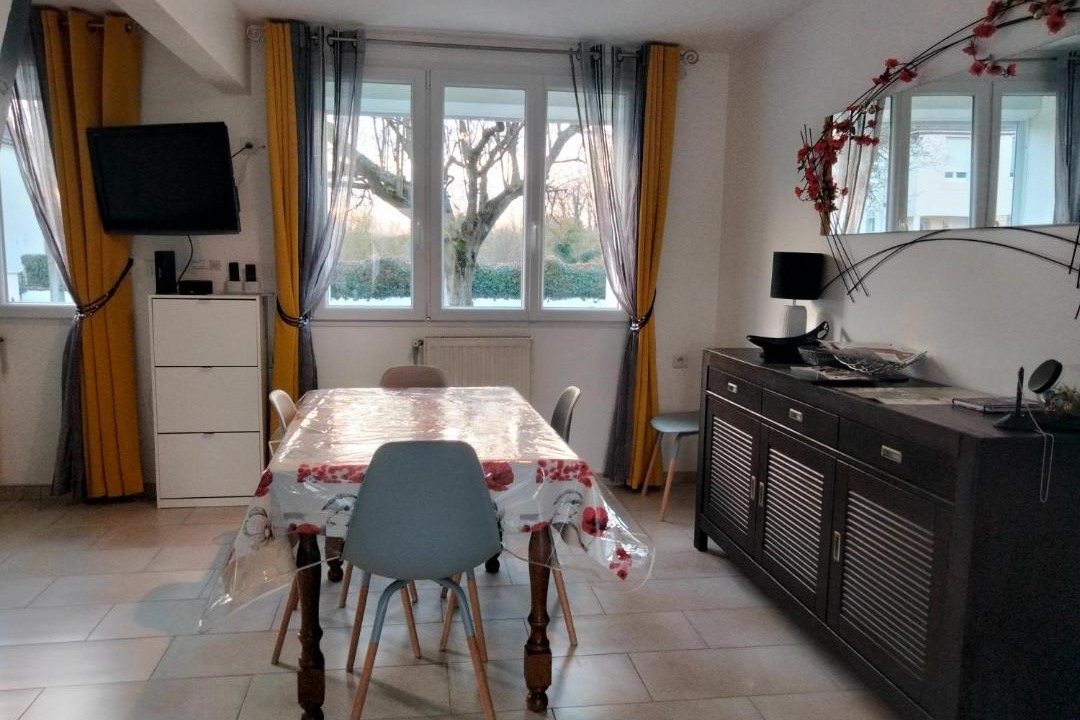 Photo of Others in Albert