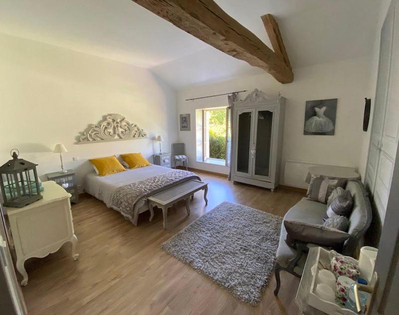 Photo of Others in Villiers