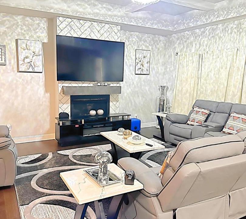 Photo of Livingroom in Lawrenceville