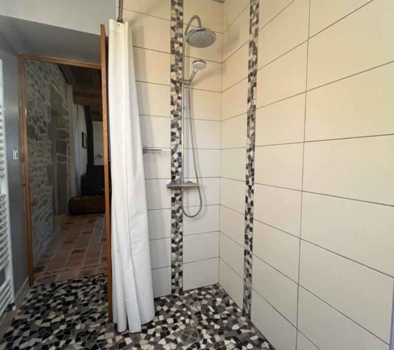 Photo of Bathroom in Moroges