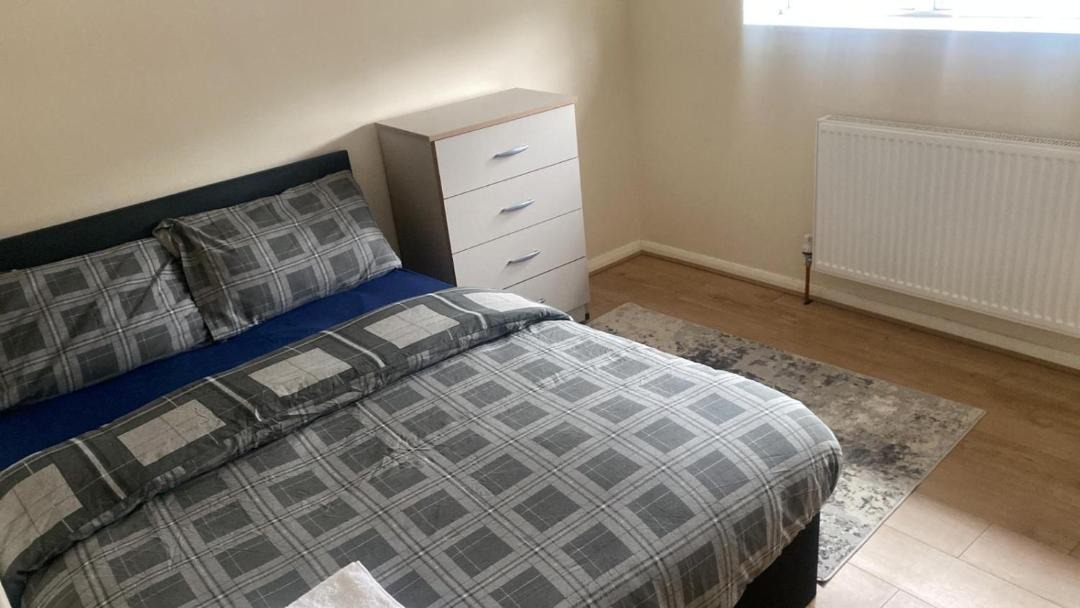 Photo of Bedroom in Elm Park