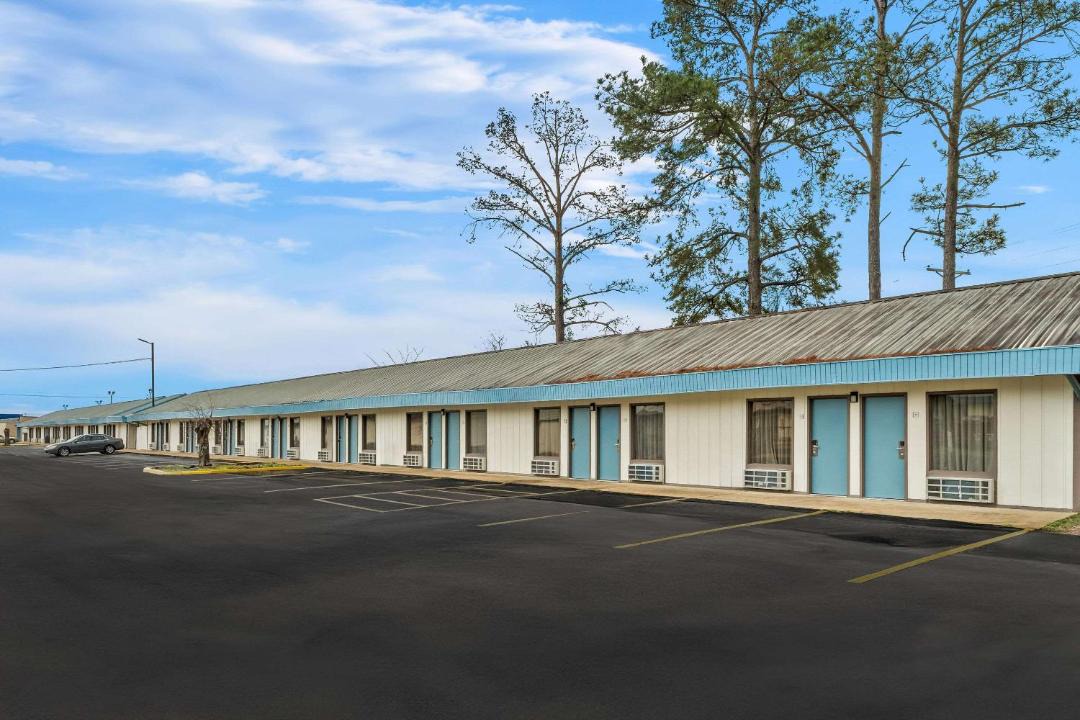 Photo of Buildings in Brookhaven