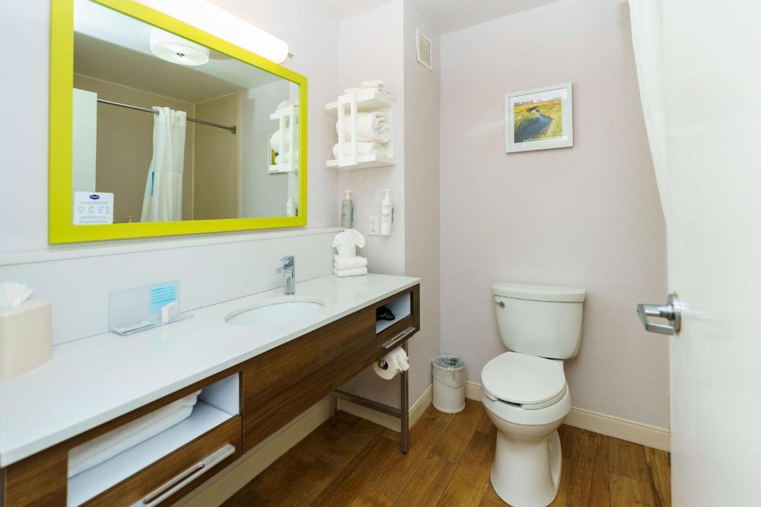 Photo of Bathroom in Garden City