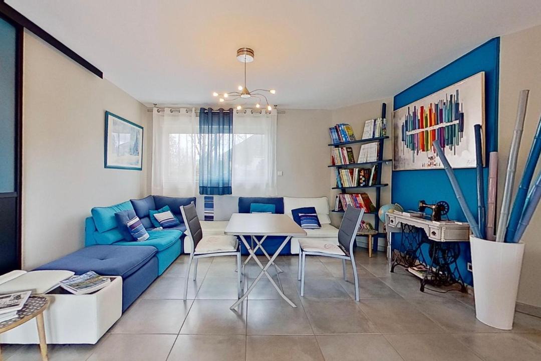 Photo of Livingroom in Sadroc