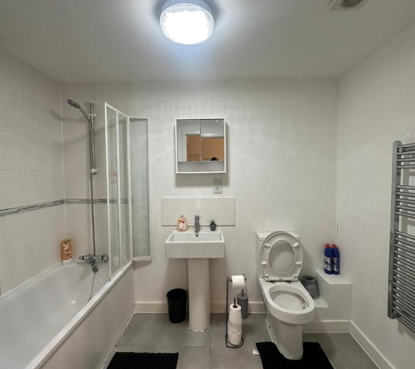 Photo of Bathroom in Grays