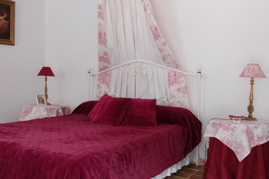 Photo of Bedroom in Sceaux-du-Gatinais