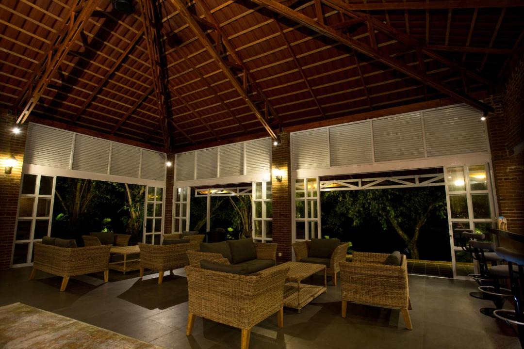 Photo of Others in Pulisan