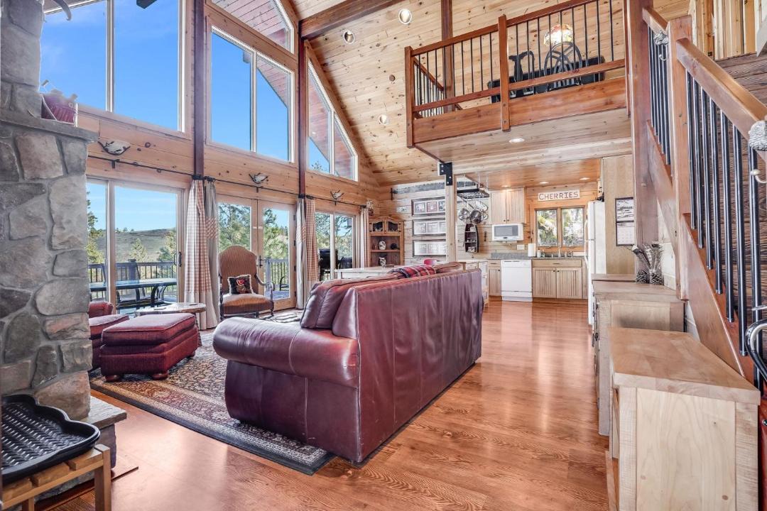 Photo of Others in Lyle