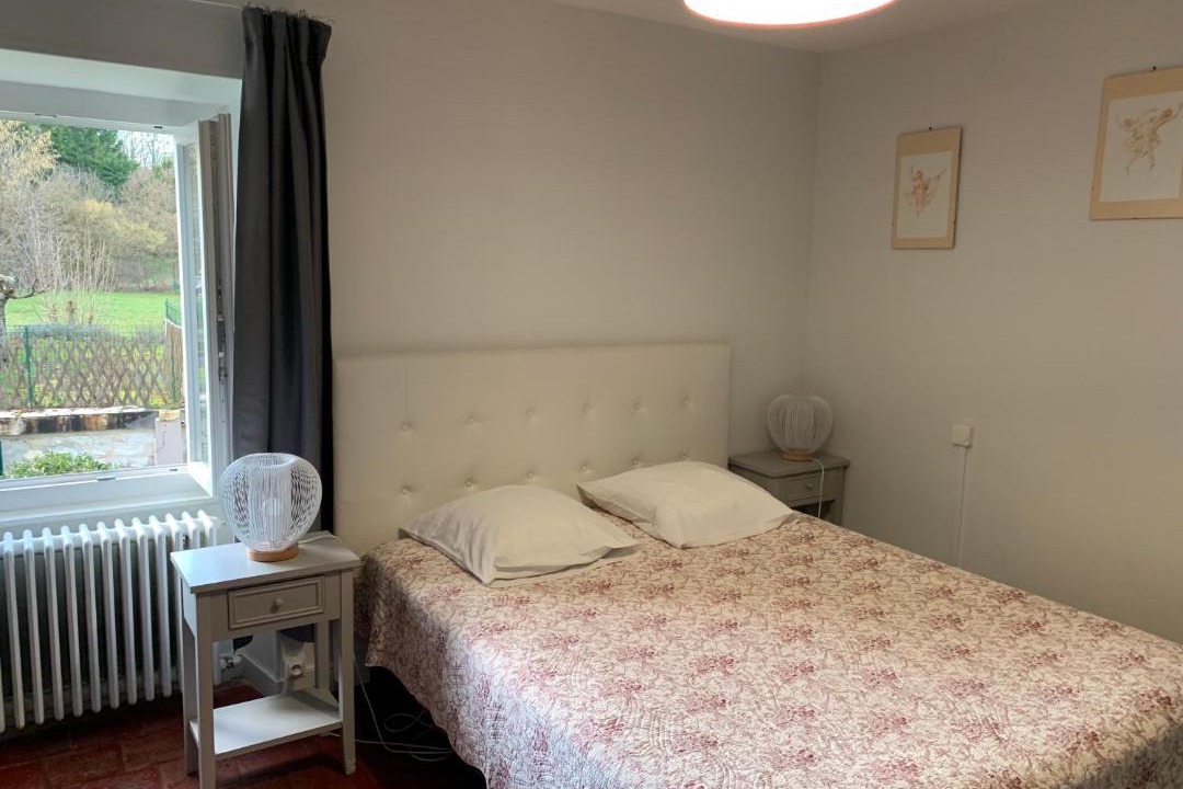 Photo of Bedroom in Seigy