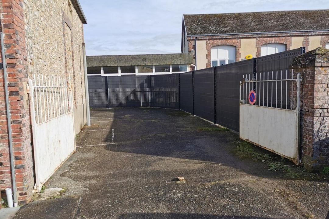 Photo of Others in Magny