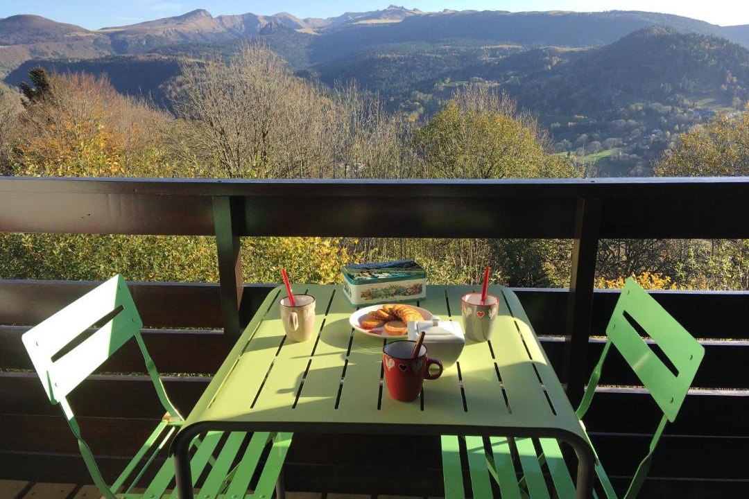 Photo of Patio Balcony in Murat-le-Quaire