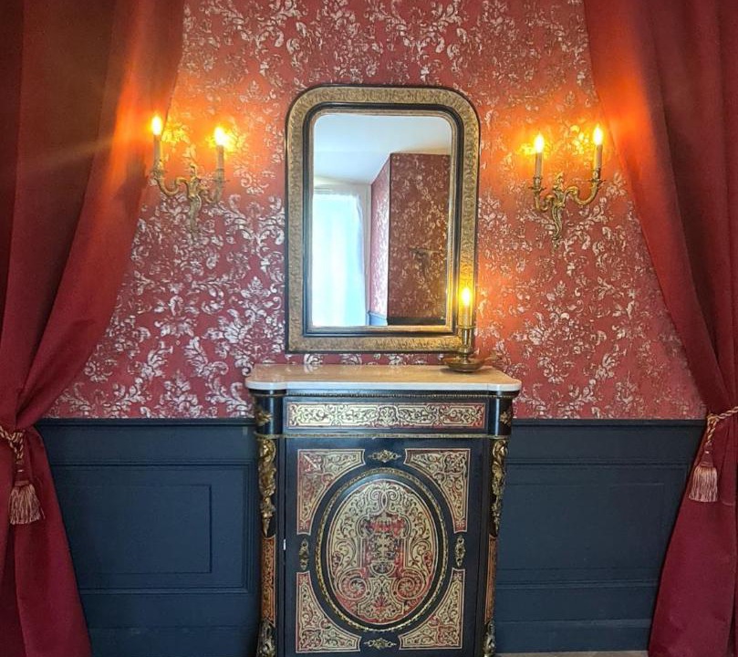 Photo of Others in Pouant