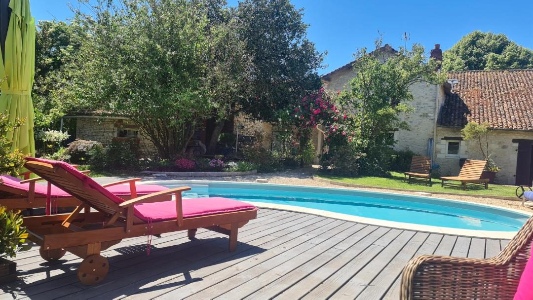 Photo of Others in Pouant