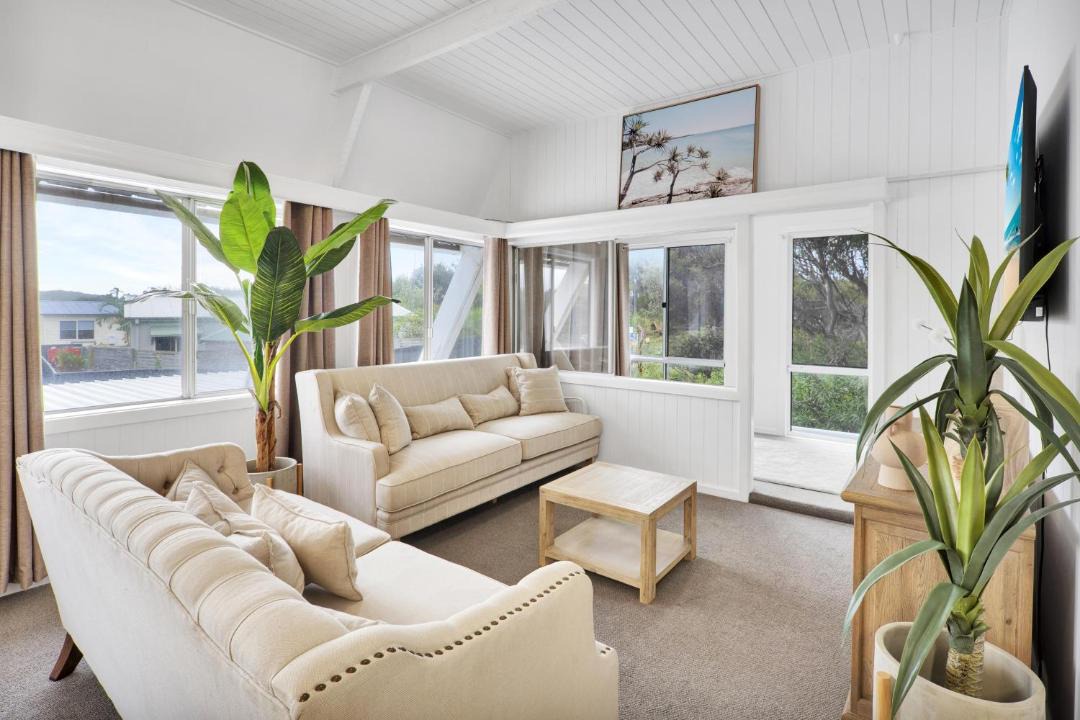 Photo of Others in One Mile