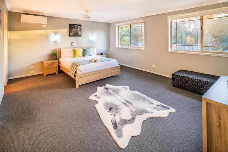 Photo of Bedroom in One Mile