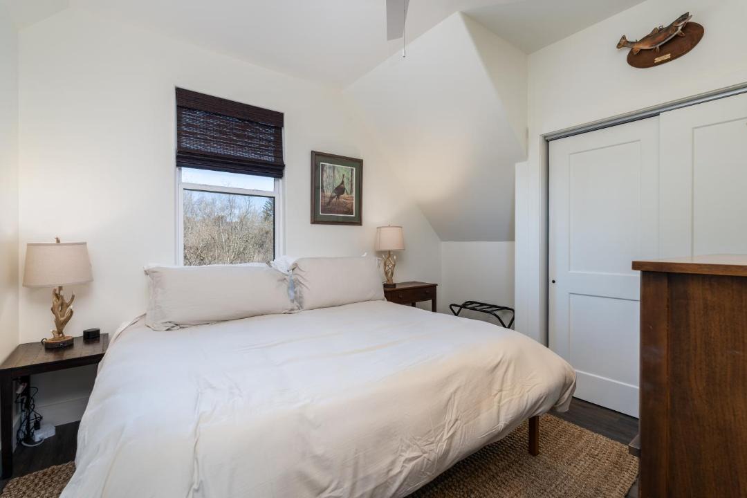 Photo of Bedroom in Bluff City