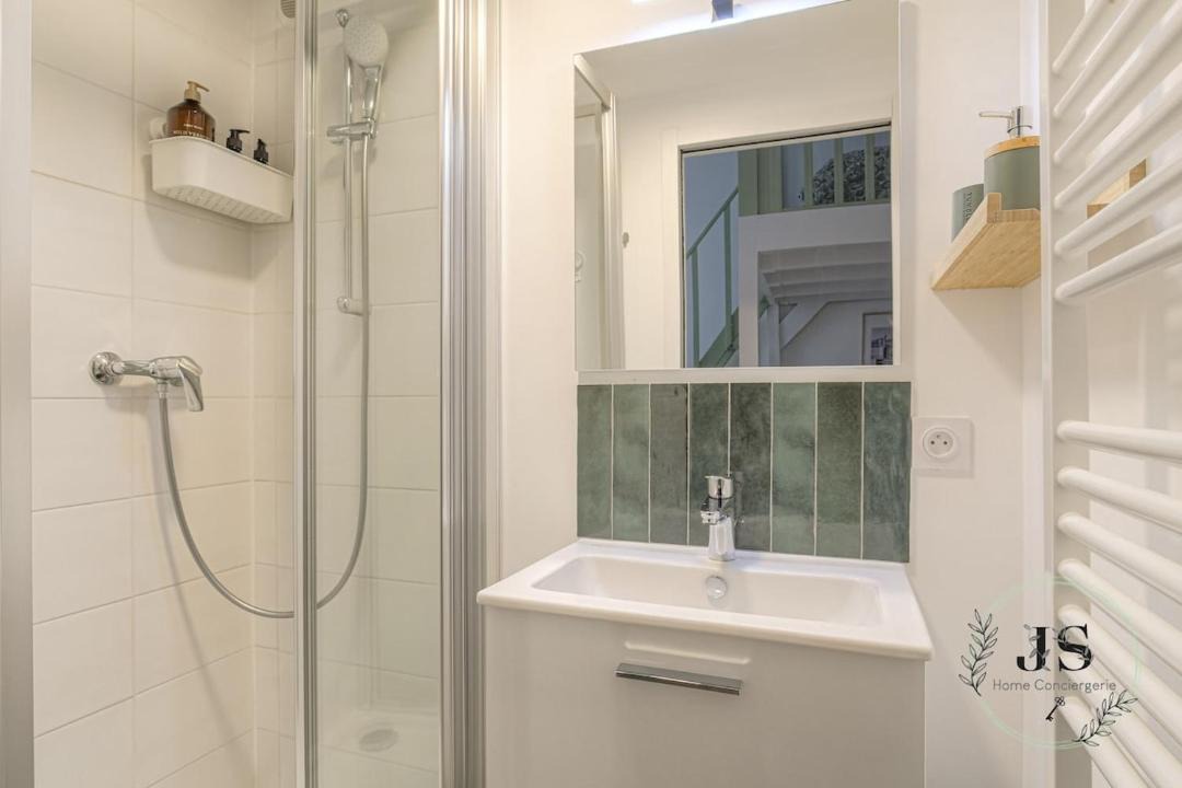 Photo of Bathroom in 3rd Arrondissement