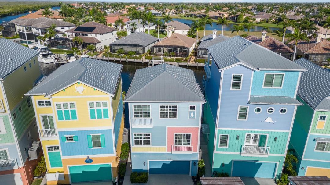 Photo of Buildings in Cape Harbour