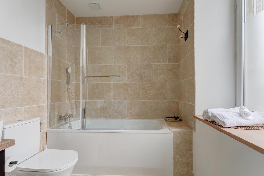 Photo of Bathroom in Remilly-Aillicourt