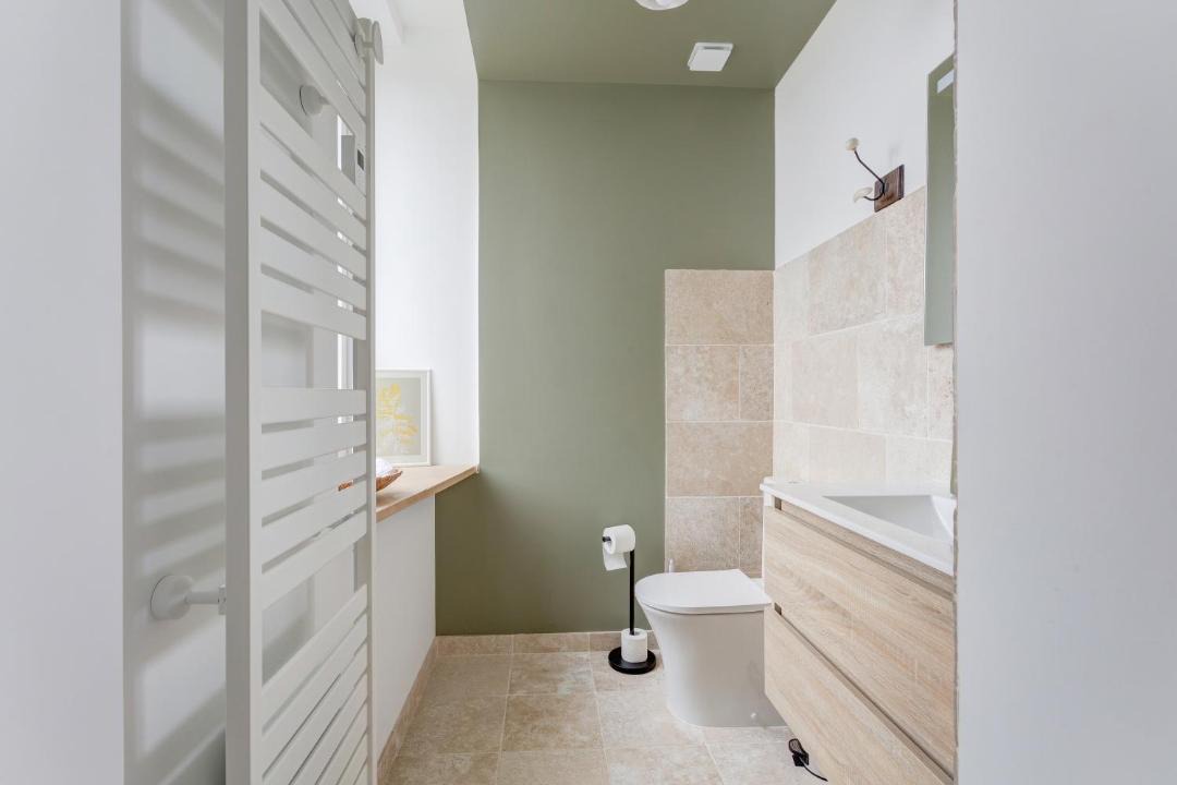 Photo of Bathroom in Remilly-Aillicourt