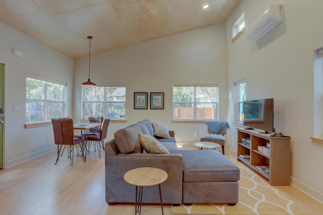 Photo of Others in Larkspur