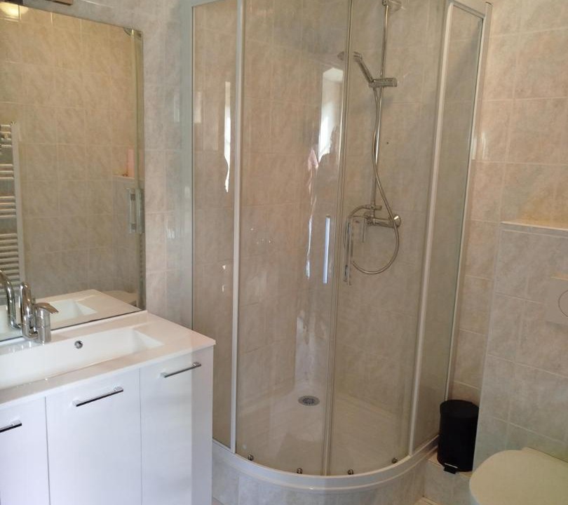Photo of Bathroom in Ayssenes