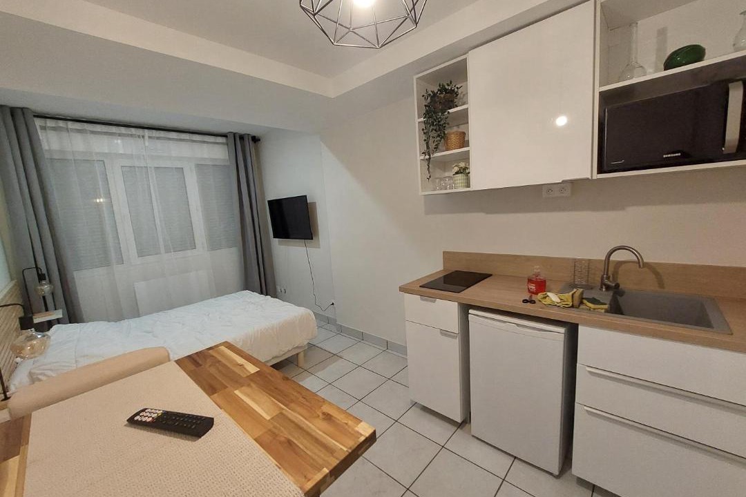 Photo of Others in Zola - Pressense