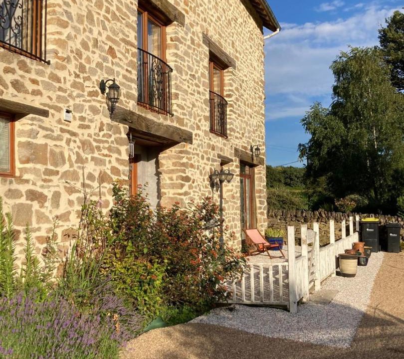 Photo of Others in Naillat