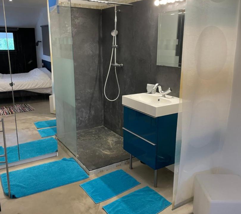 Photo of Bathroom in Villetelle