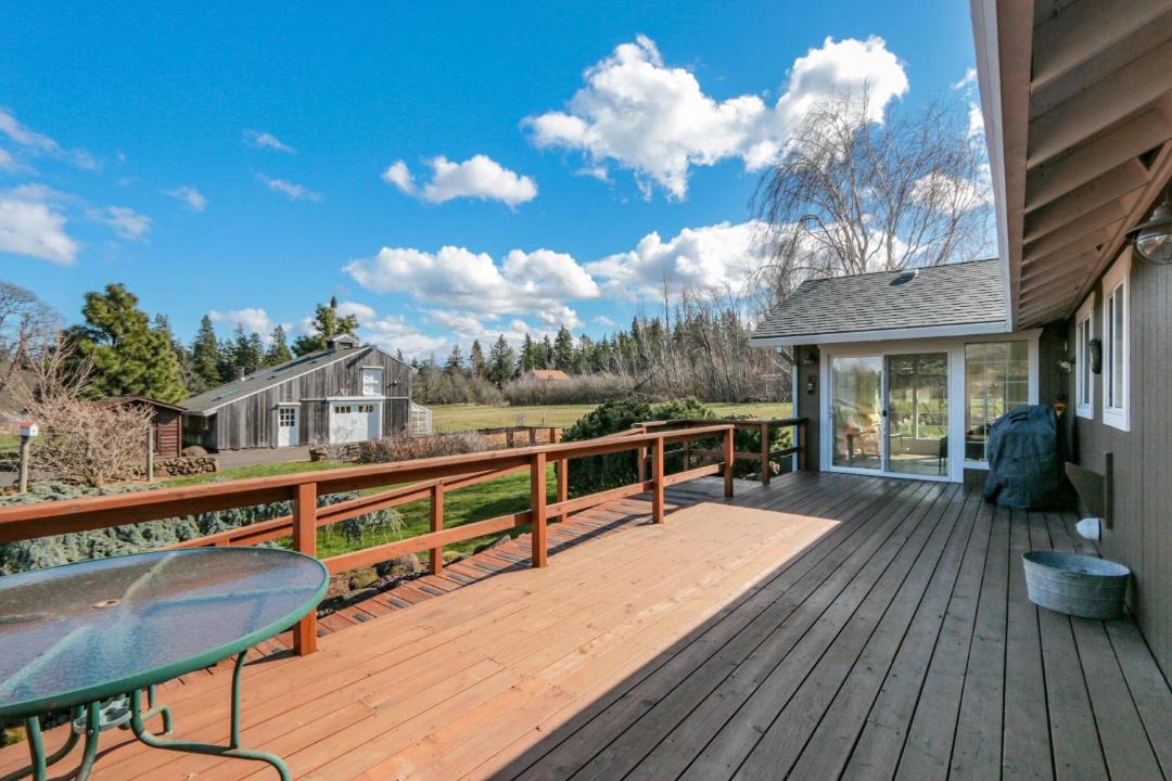 Photo of Patio Balcony in Hood River