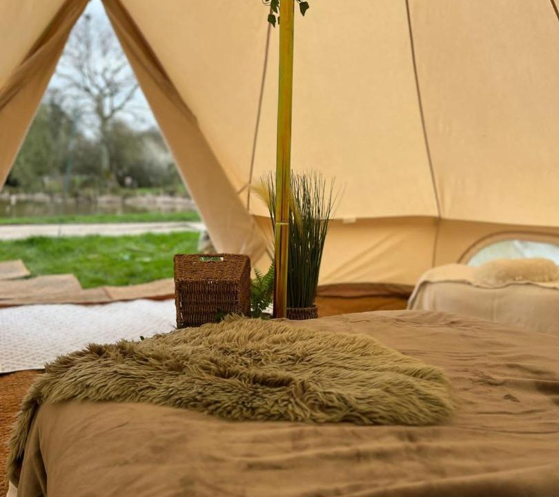 Photo of Others in Hever