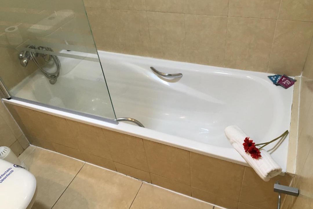 Photo of Bathroom in La Jonquera