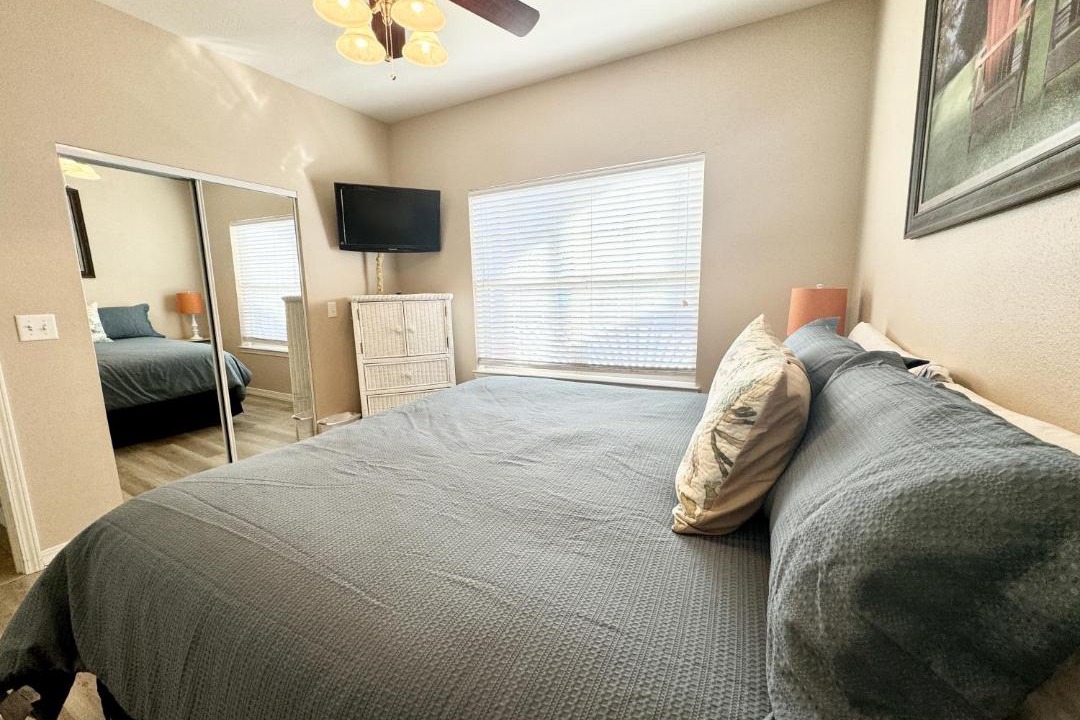 Photo of Bedroom in Hollister