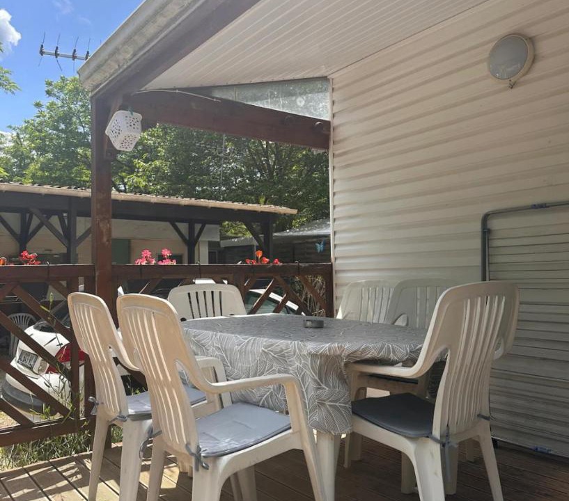 Photo of Patio Balcony in Saint-Paulet-de-Caisson